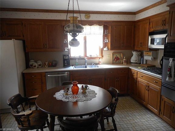 5th image of 1231 Dover Ave