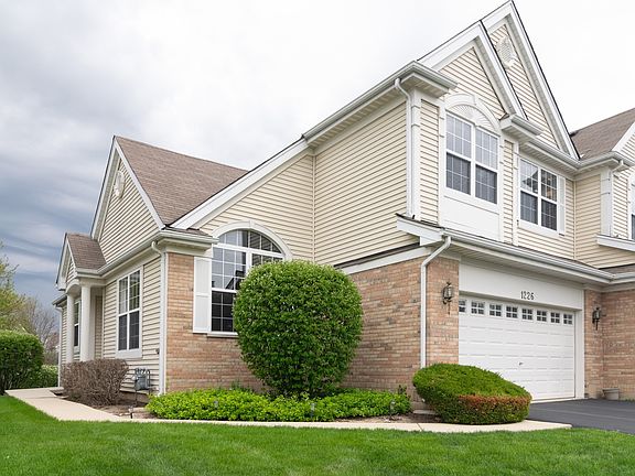 3rd image of 1226 Tamarack Dr
