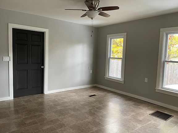 4th image of 3529 West Ave