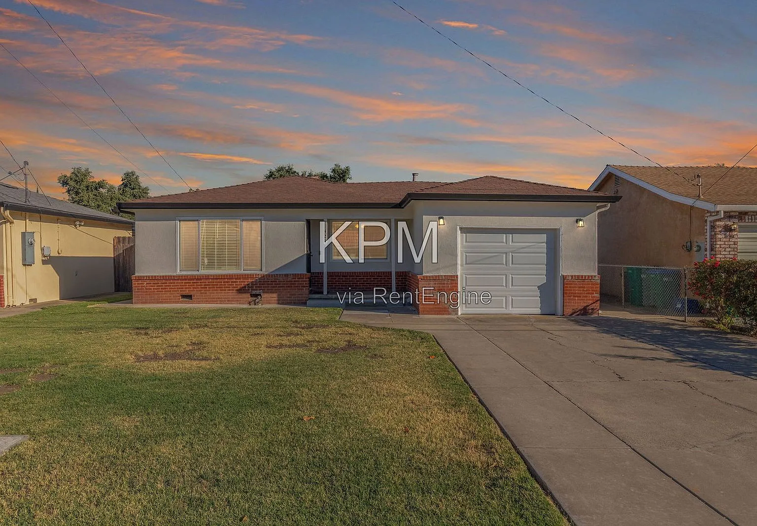3 bed, 1.5 bath, 1050 sqft, $2,100 — Photo 1