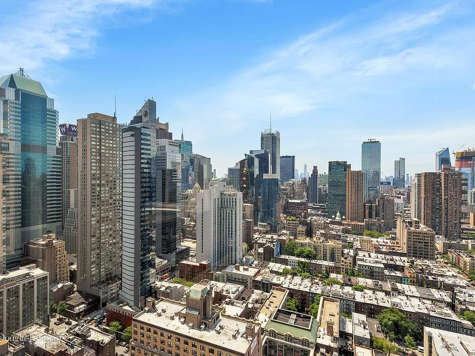 1st image of 350 W 50th St #Penthouse 3a