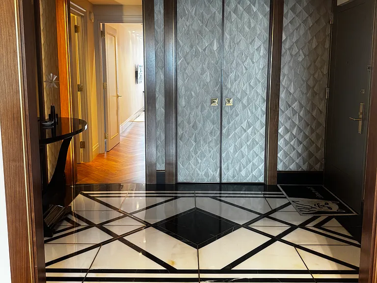 80 Riverside Blvd #12L — Photo 1