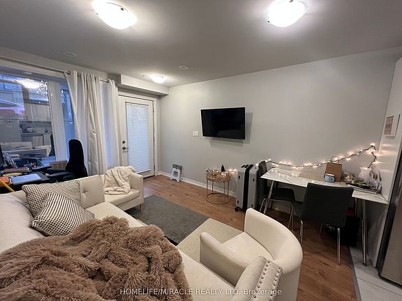2nd image of 1165 Journeyman Ln #108