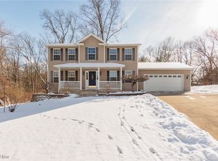 66 Forest Mill Ln, Akron, OH 44319