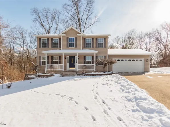 66 Forest Mill Ln, Akron, OH 44319