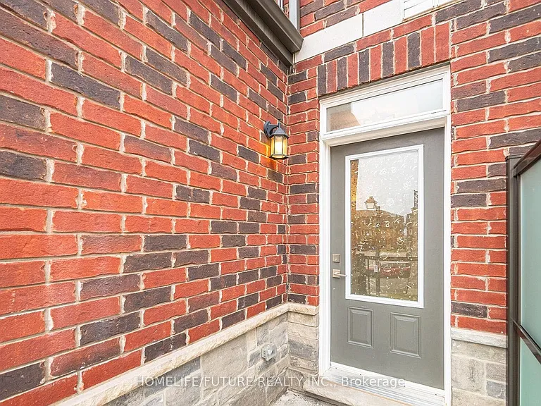 445 Ontario St S #133 — Photo 2