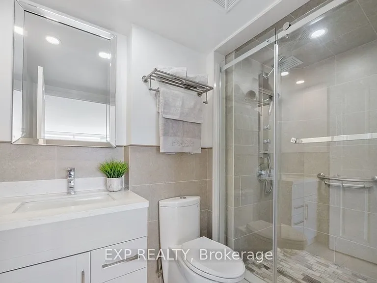 7250 Yonge St #1709 — Photo 12