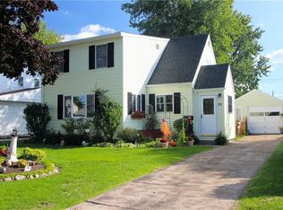 21 Lindbergh Ct, Cheektowaga, NY 14225