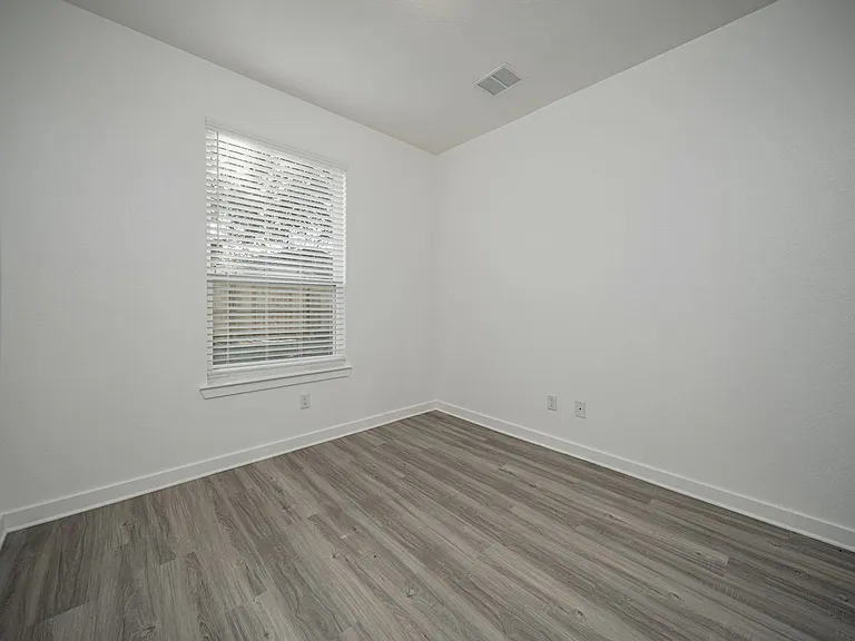 1608 W 5th St #1 — Photo 26