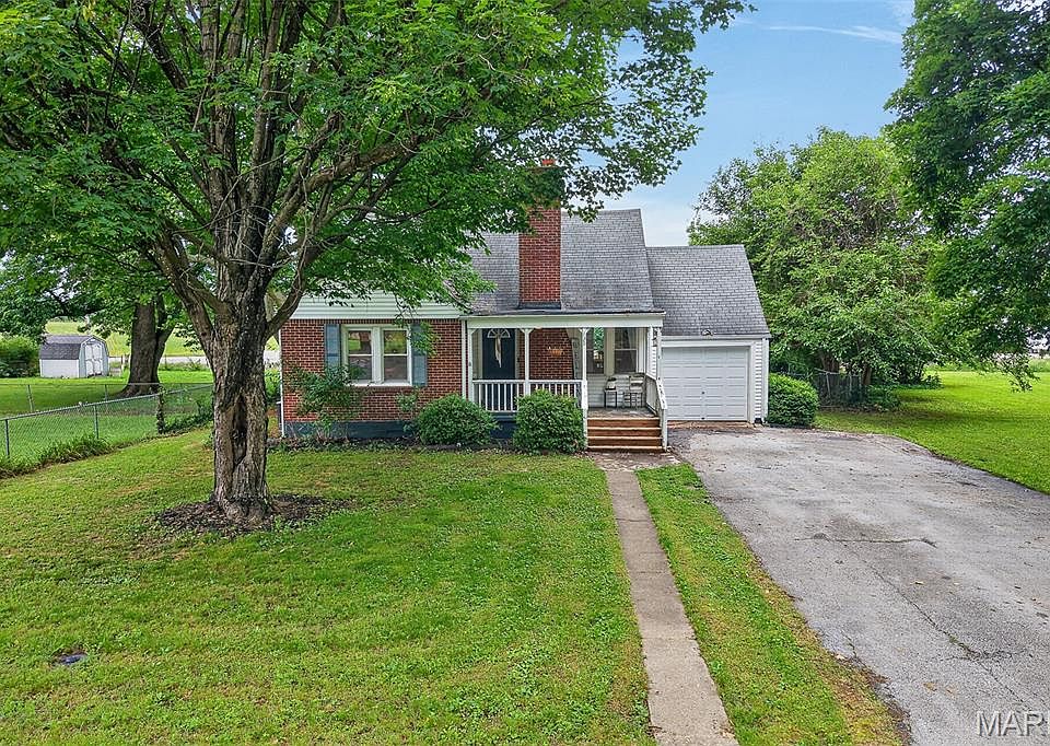1st image of 125 Crescent Dr