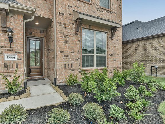 1001 Red Beadtree Place