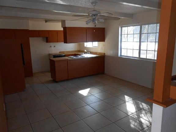5th image of 2901 N 61st Dr