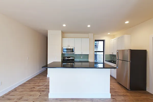 Rented by Sohayegh Enterprises Corp. | media 20