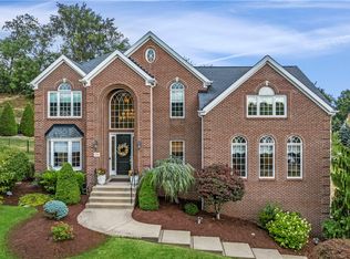 254 Village Dr, Canonsburg, PA 15317