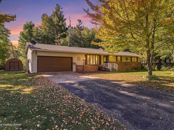 1617 OAK STREET, Almond, WI 54909