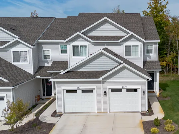 2295 Watertown Way NE, Grand Rapids, MI 49505