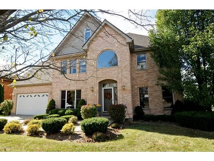 1115 Erica Dr photo 1