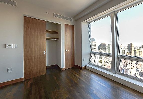 4th image of 400 5th Ave APT 43E