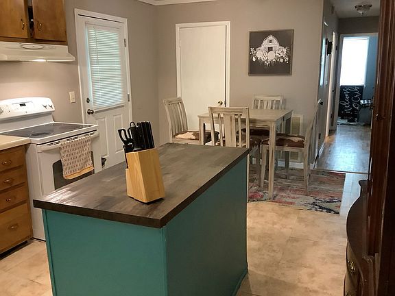 5th image of 723 Salem Cres