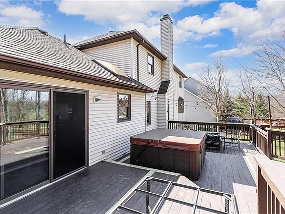 4th image of 10020 Brookside Cir
