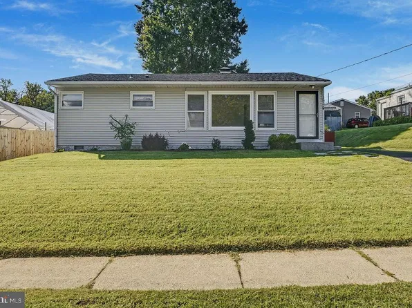 2402 Owen Dr, Wilmington, DE 19808