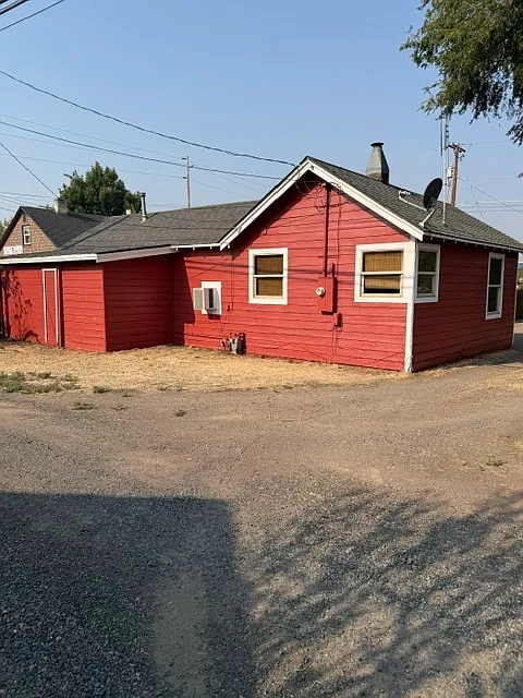 734 SW 15th St