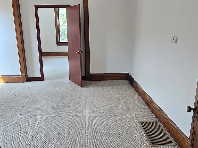 218B N Jackson St #B — Photo 9