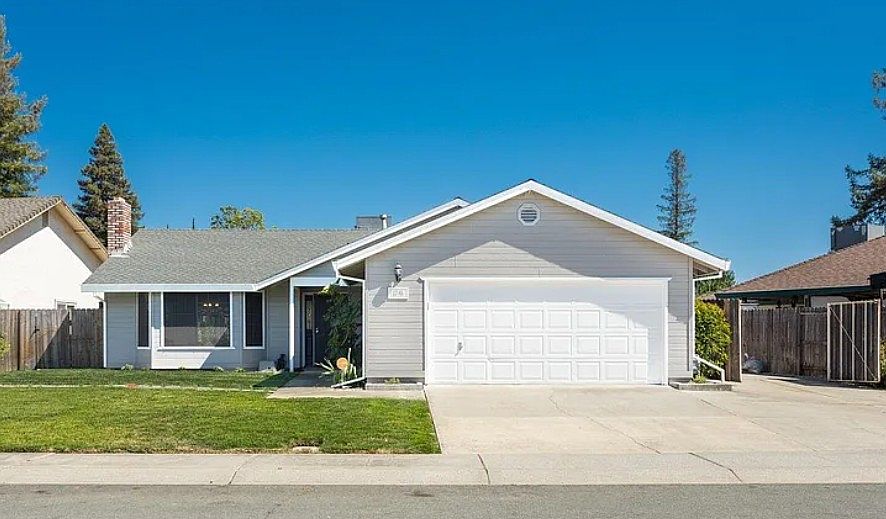 1st image of 1741 Tamarack Dr