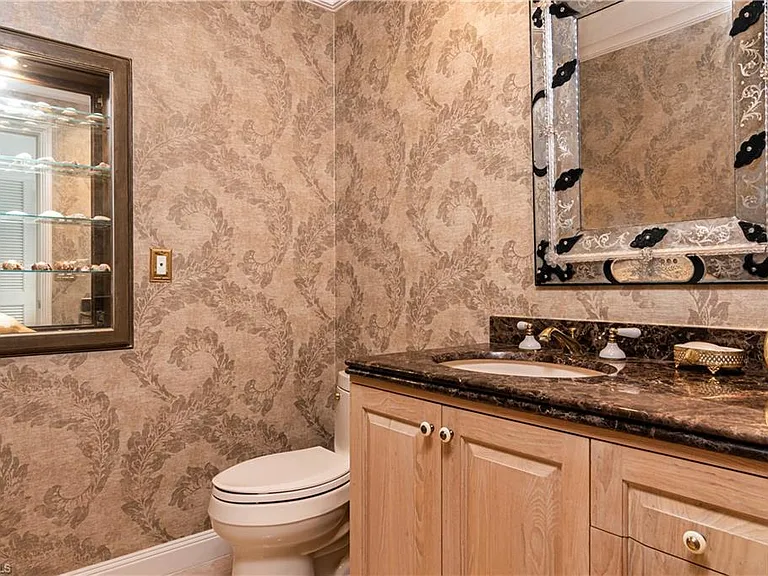 4400 Gulf Shore Blvd N #3-305 — Photo 9