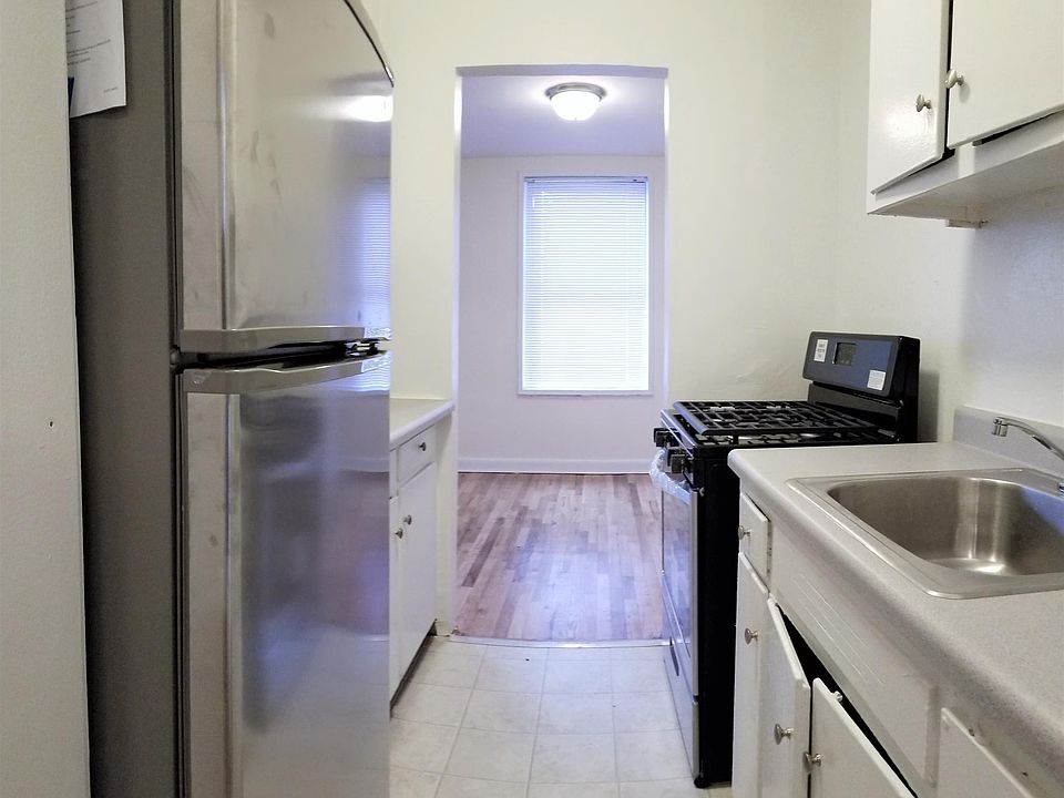 1st image of 4465 Kissena Blvd APT 3C
