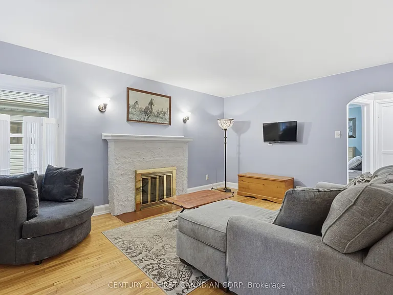 110 Emery St E #110 — Photo 8