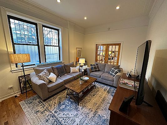 1st image of 500 E 13th St #1