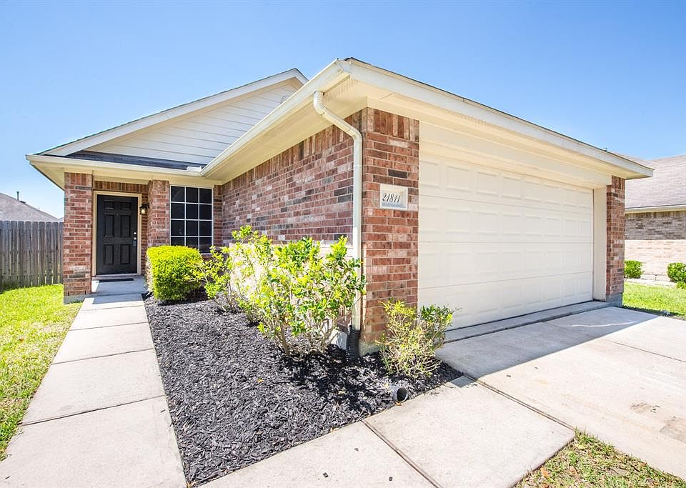 1st image of 21811 Paril Creek Dr