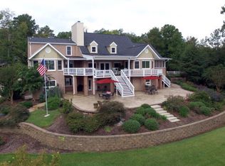216 Island Trace Dr, Lizella, GA