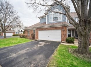 1987 Silver Lake Rd, Arlington Heights, IL 60004
