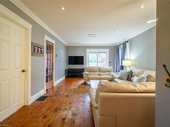5th image of 5349 Bromley Rd