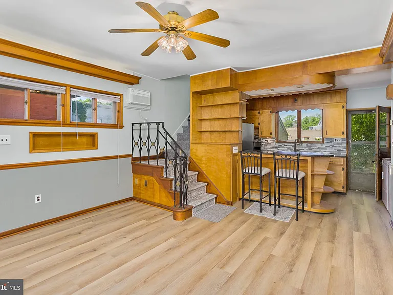 15 Crosswicks St #REAR — Photo 10