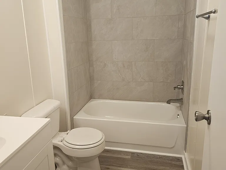 109 Eagle Dr — Photo 2