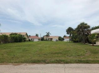 931 Dolphin Ct LOT 4, Marco Island, FL 34145