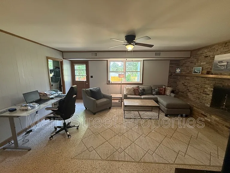 3660 Molaree Dr — Photo 34