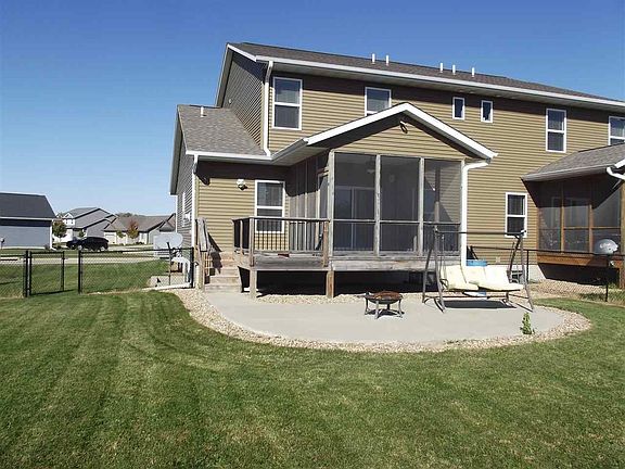 2nd image of 530 Locust Dr