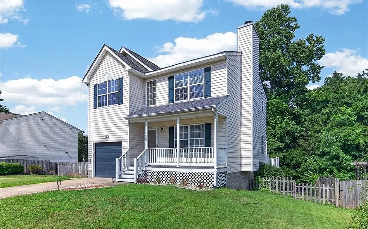 3 bed, 2.5 bath, 1476 sqft, $2,500 — Photo 3