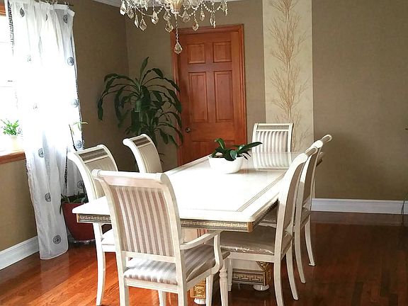 Formal dining room