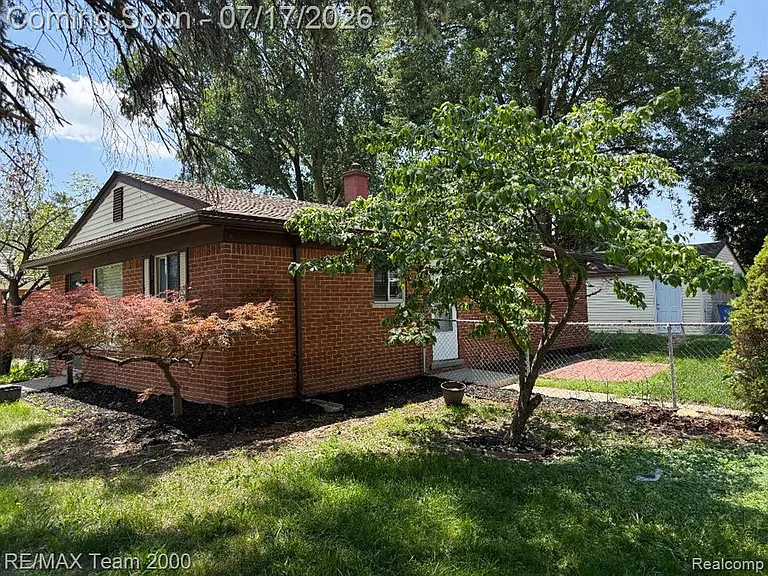 3912 S Gulley Rd — Photo 2