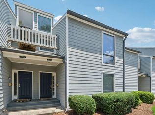1023 Riverbend Club Dr SE UNIT 23, Atlanta, GA 30339