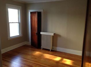 27 Kingston St, Wethersfield, CT 06109