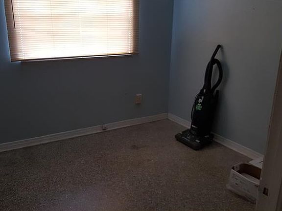 3rd image of 4231 E Yukon St