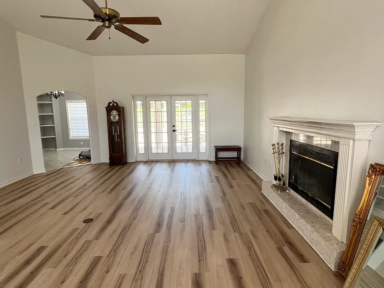 22841 Stallion Dr — Photo 11