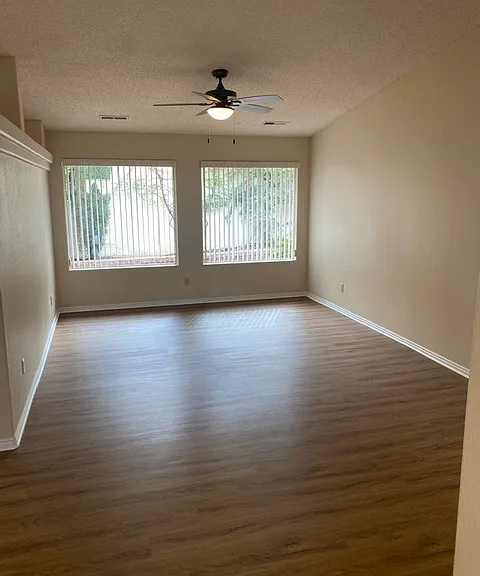 660 E Vermillion Ave — Photo 4