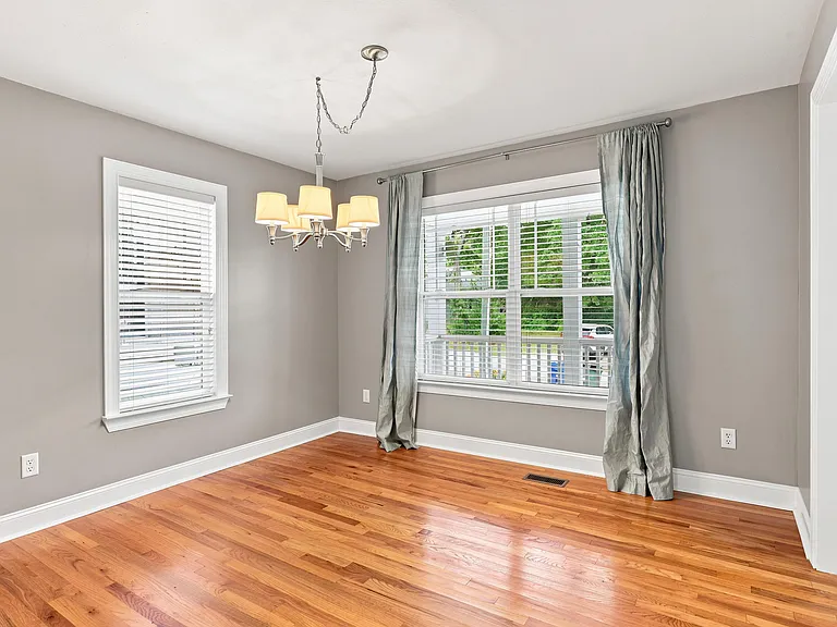 417 Rosewood St — Photo 5